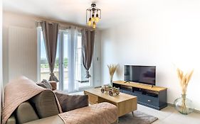 85 Geneve Confortable T2 Avec Parking Prive